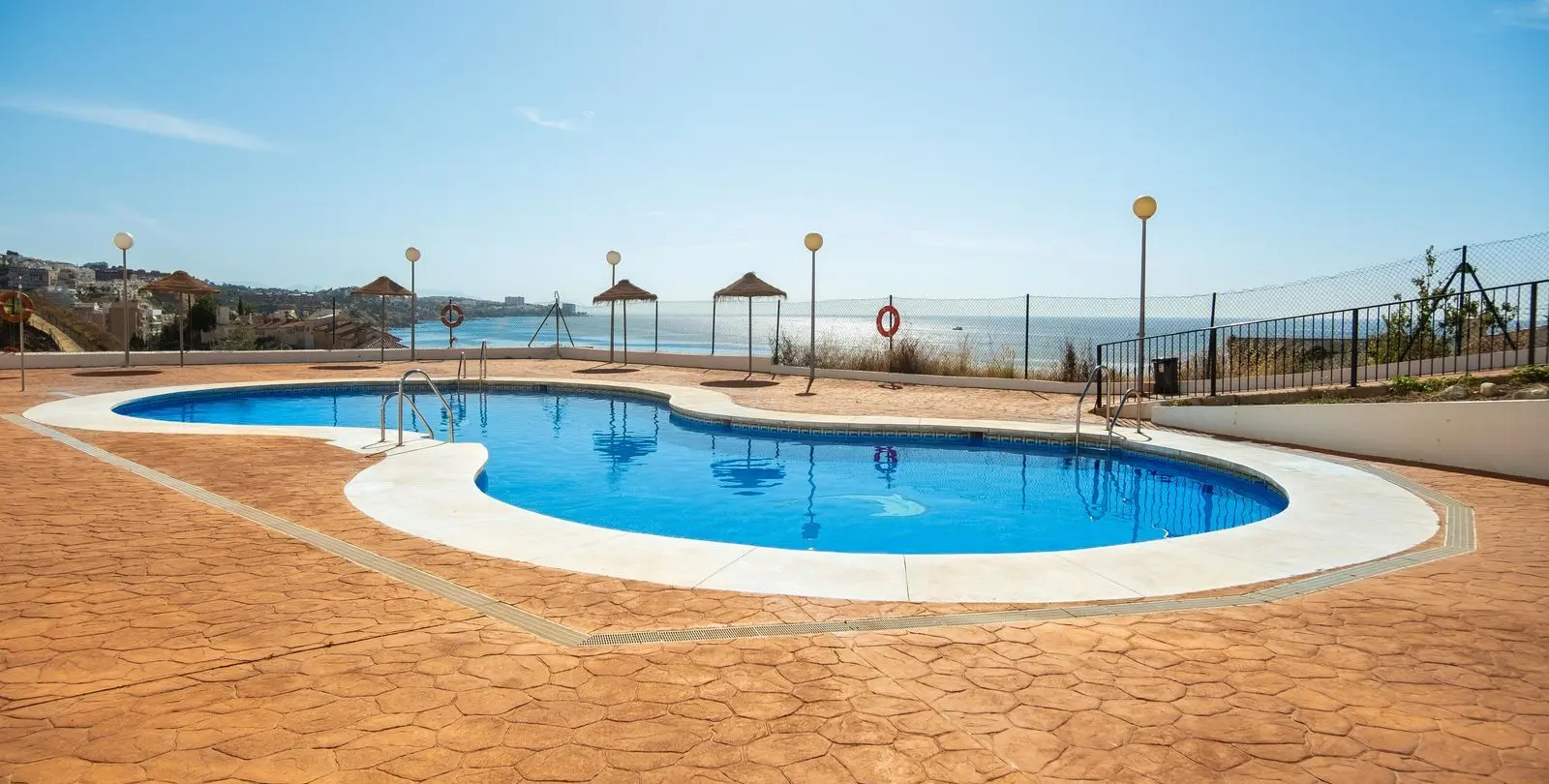Venta de apartamento en planta media en Torreblanca 35