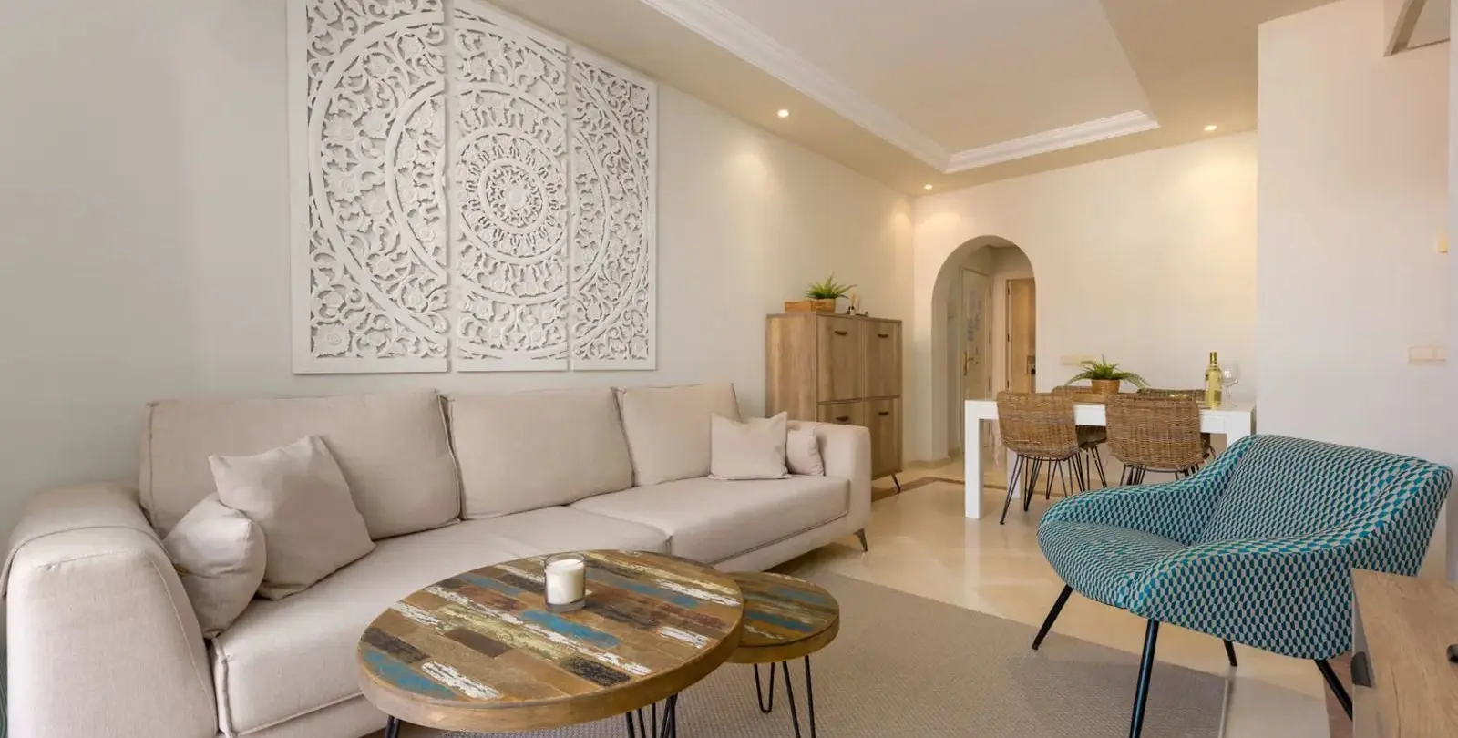 Venta de apartamento en planta media en Elviria 11