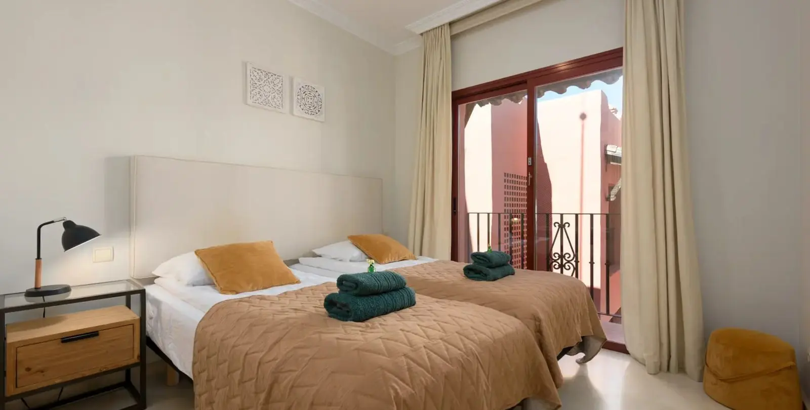 Venta de apartamento en planta media en Elviria 16