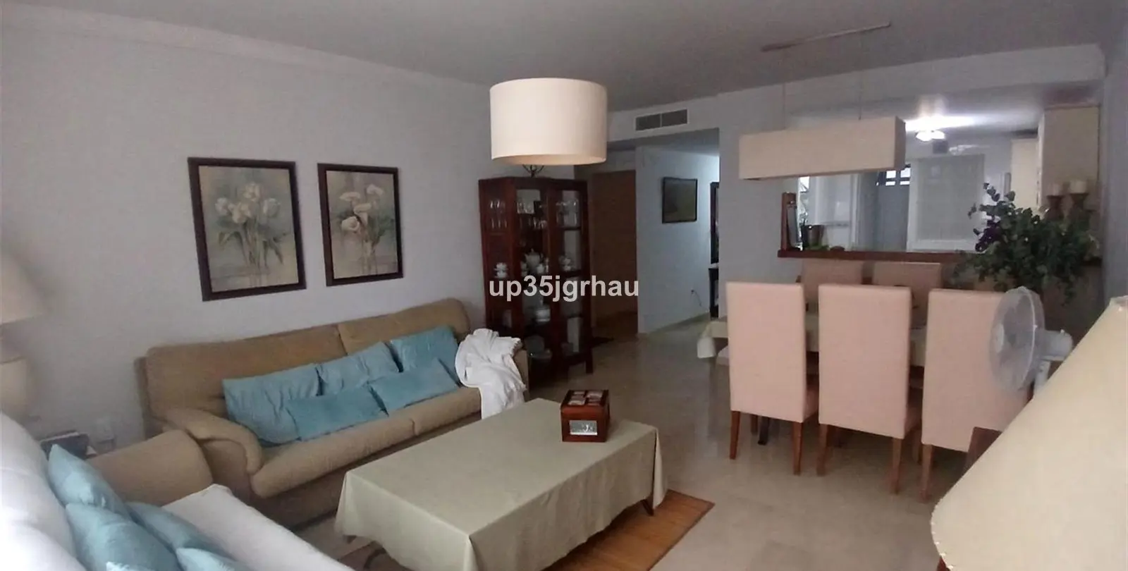 Venta de apartamento en planta media en Estepona 15