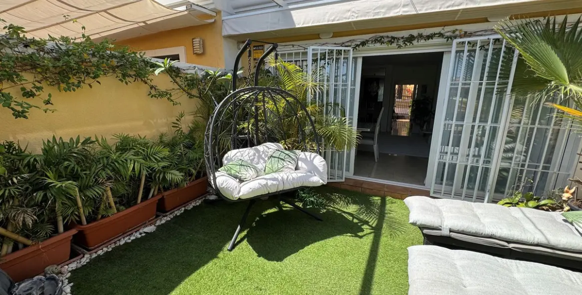 Sale of townhouse in Calahonda 5