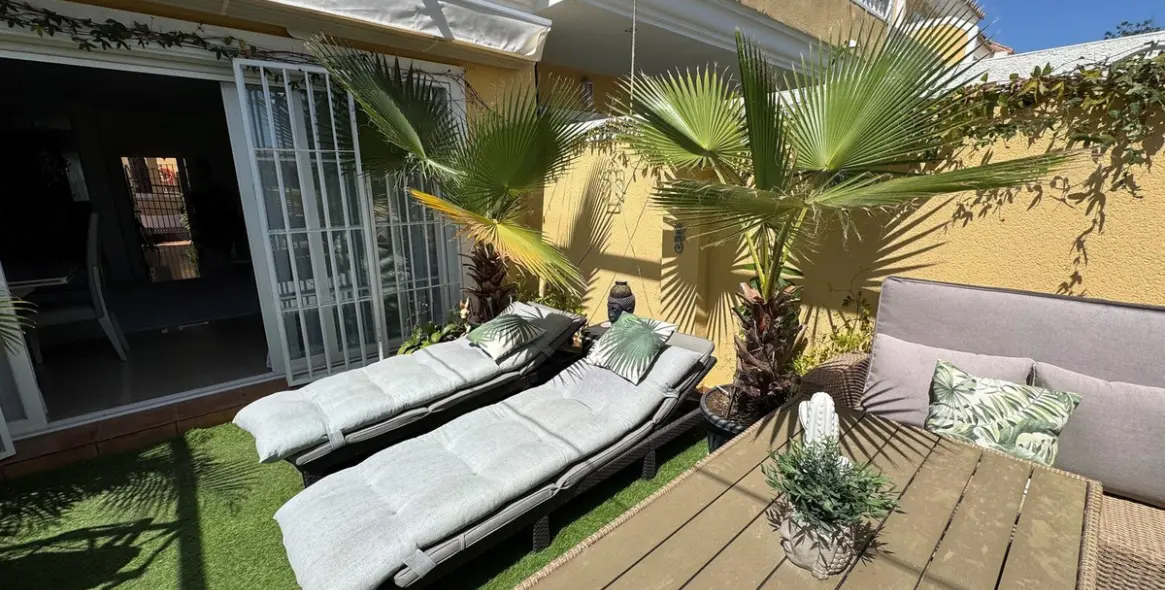 Sale of townhouse in Calahonda 6