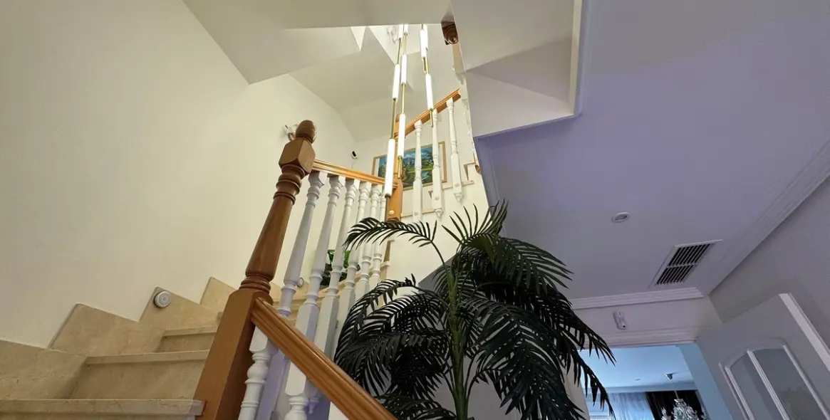 Sale of townhouse in Calahonda 12