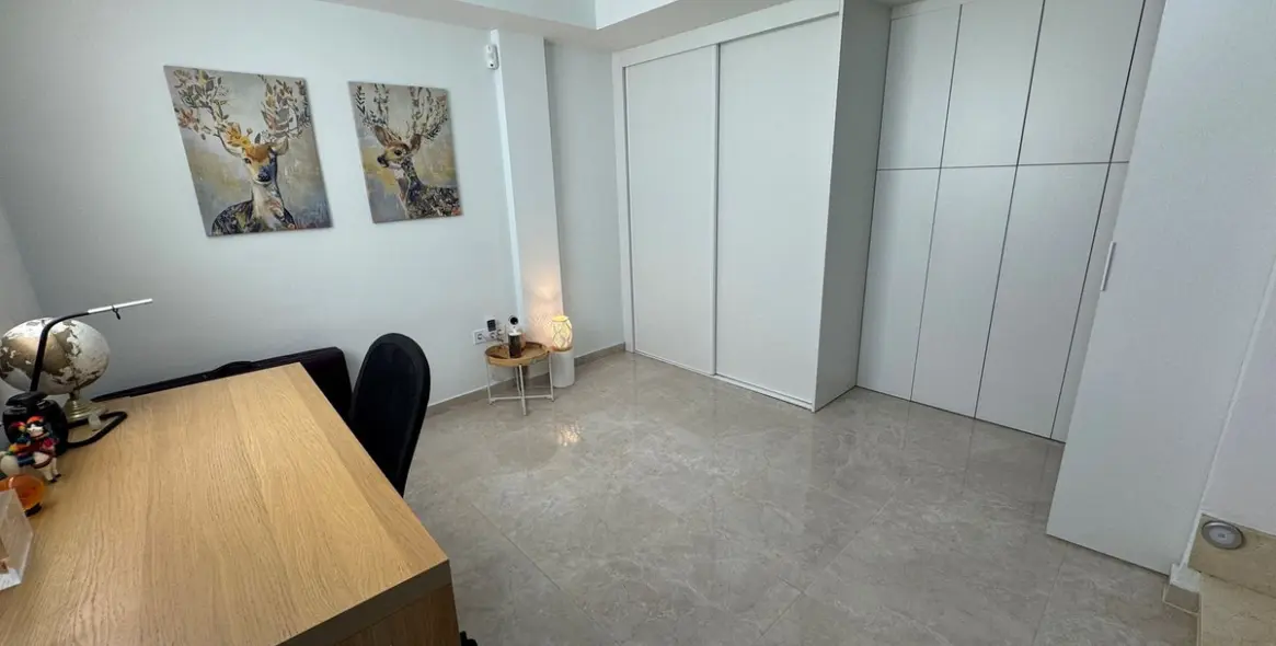 Sale of townhouse in Calahonda 25