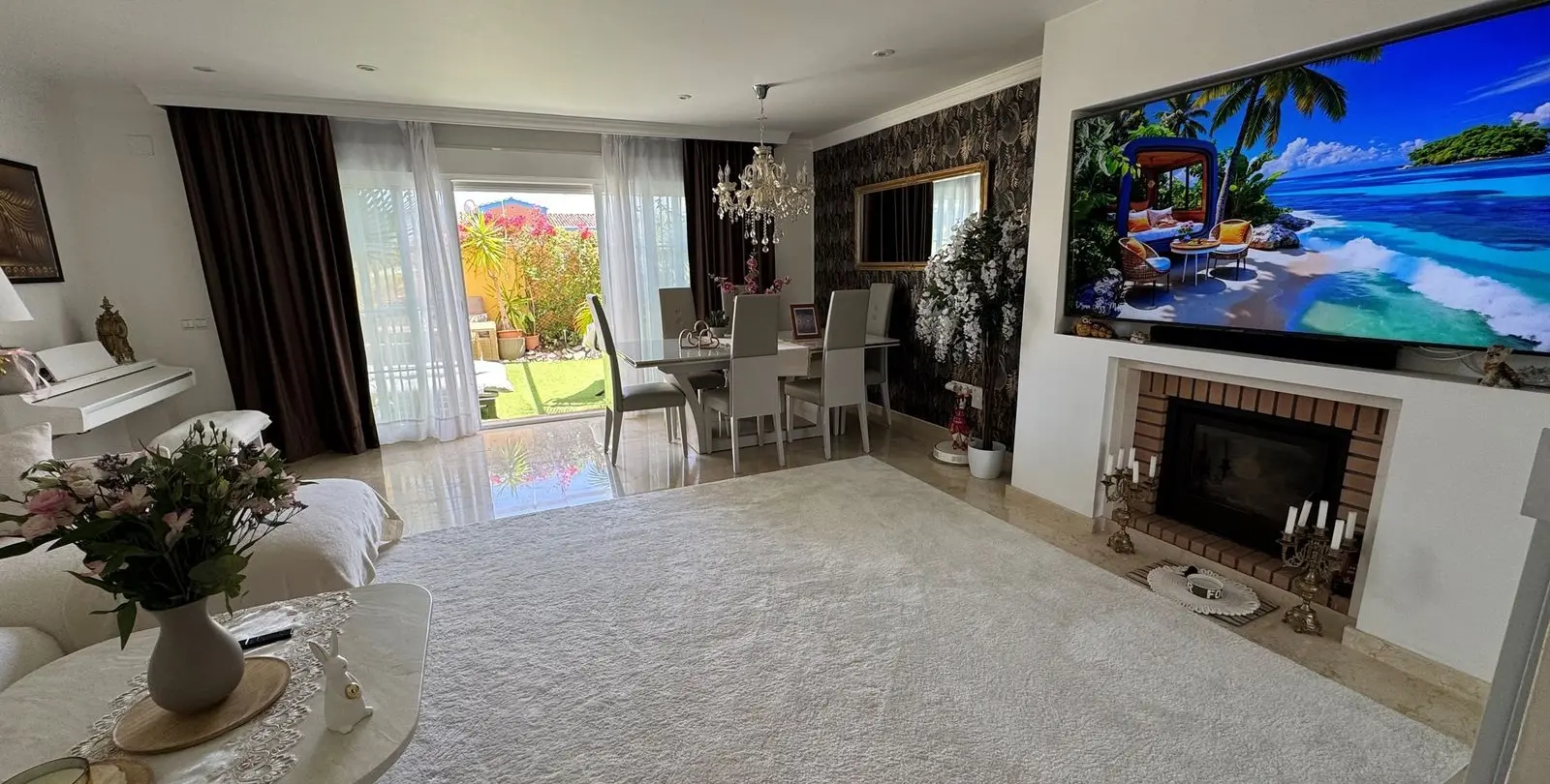 Sale of townhouse in Calahonda 3