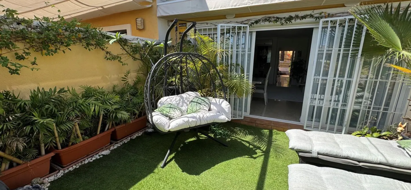 Sale of townhouse in Calahonda 4