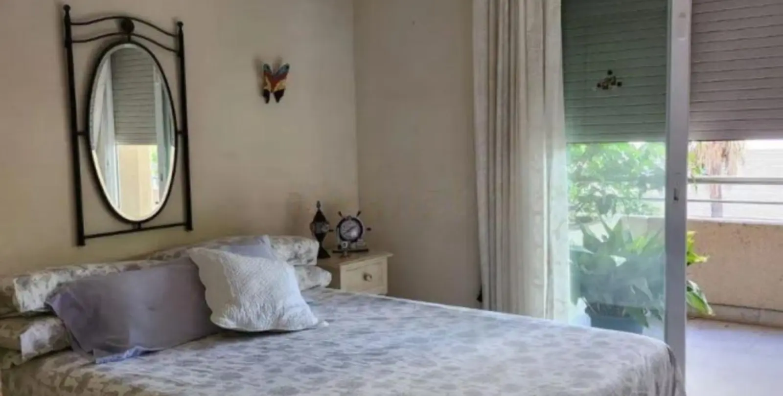 Sale of middle floor apartment in Puerto Banús 6