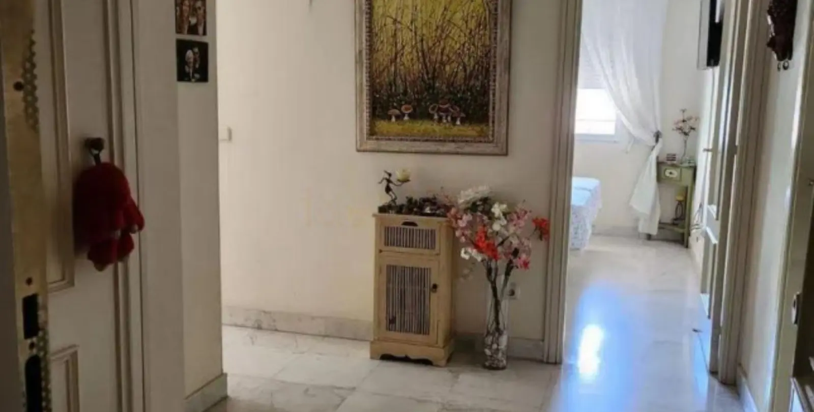 Sale of middle floor apartment in Puerto Banús 22