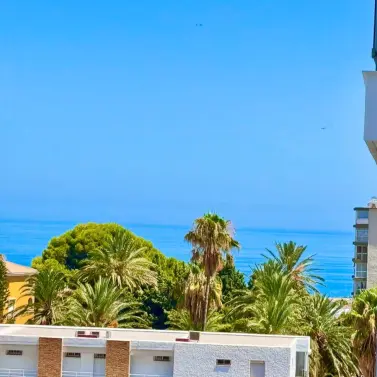 Venta de apartamento en planta media en Benalmadena Costa