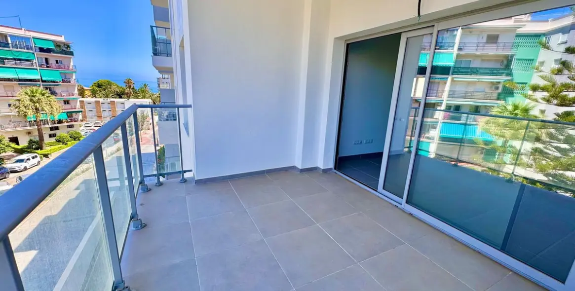 Продажа апартаментов на среднем этаже в Benalmadena Costa 2