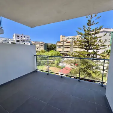 Venta de apartamento en planta media en Benalmadena Costa