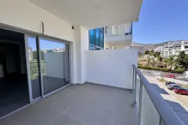 Image 4 thumb
