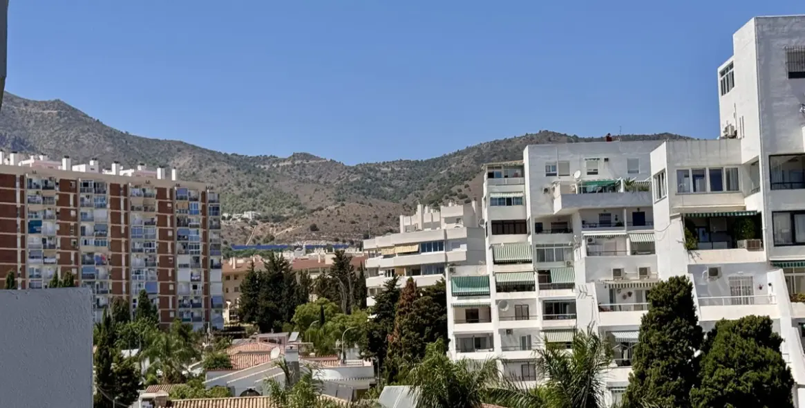 Продажа апартаментов на среднем этаже в Benalmadena Costa 5