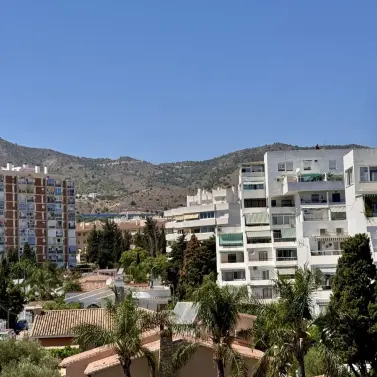Venta de apartamento en planta media en Benalmadena Costa
