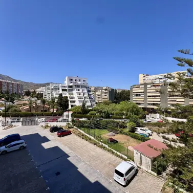 Venta de apartamento en planta media en Benalmadena Costa
