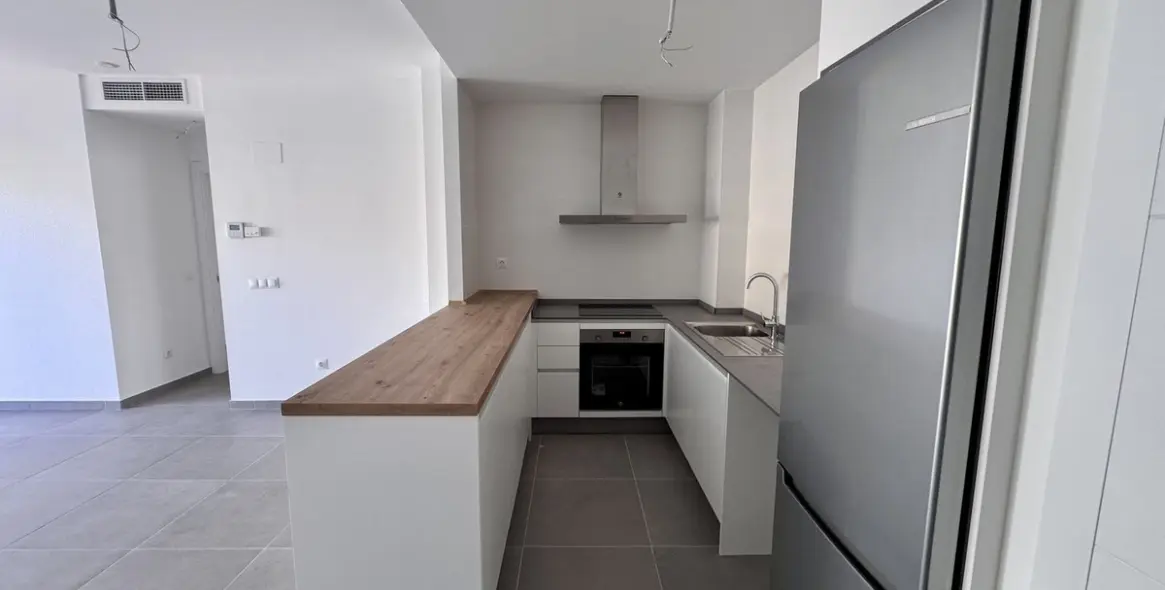 Продажа апартаментов на среднем этаже в Benalmadena Costa 16
