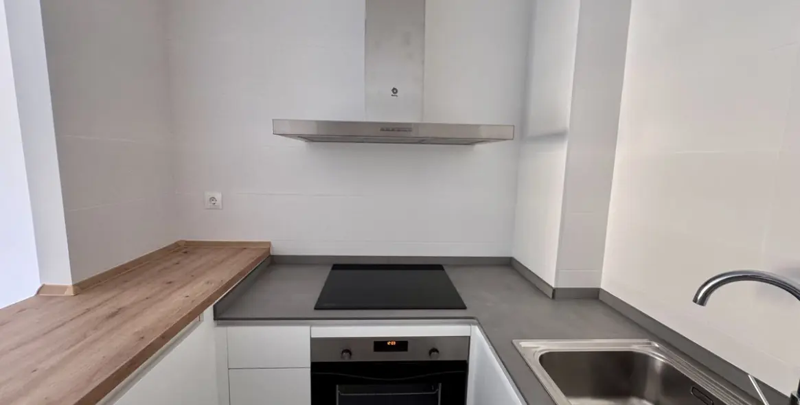 Продажа апартаментов на среднем этаже в Benalmadena Costa 17