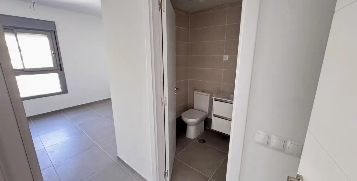 Продажа апартаментов на среднем этаже в Benalmadena Costa 31