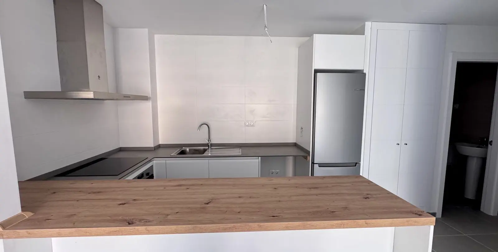 Venta de apartamento en planta media en Benalmadena Costa 14