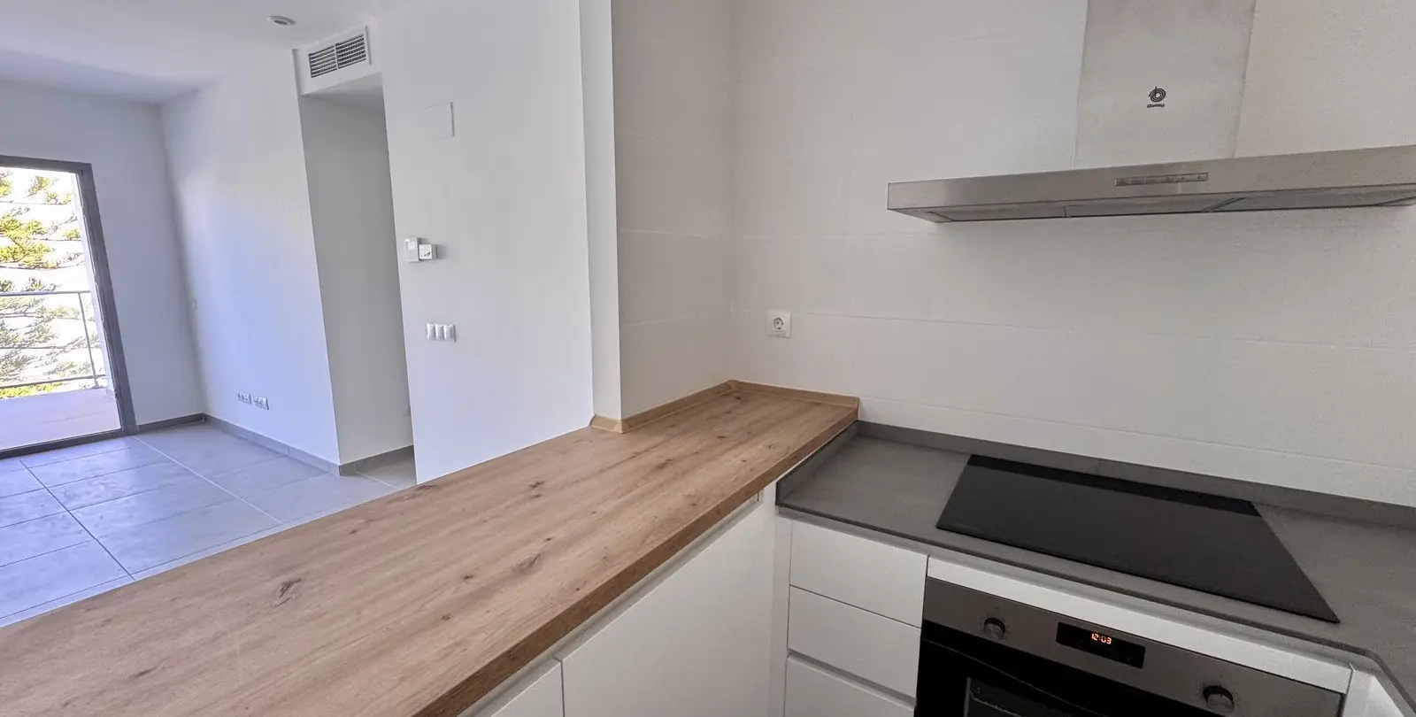 Venta de apartamento en planta media en Benalmadena Costa 18
