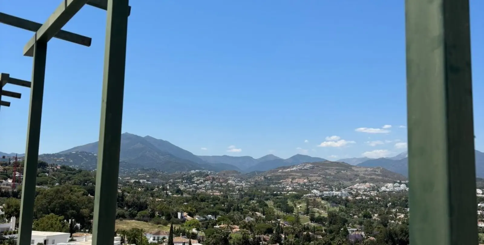 Продажа двухуровневого пентхауса в Nueva Andalucía 11