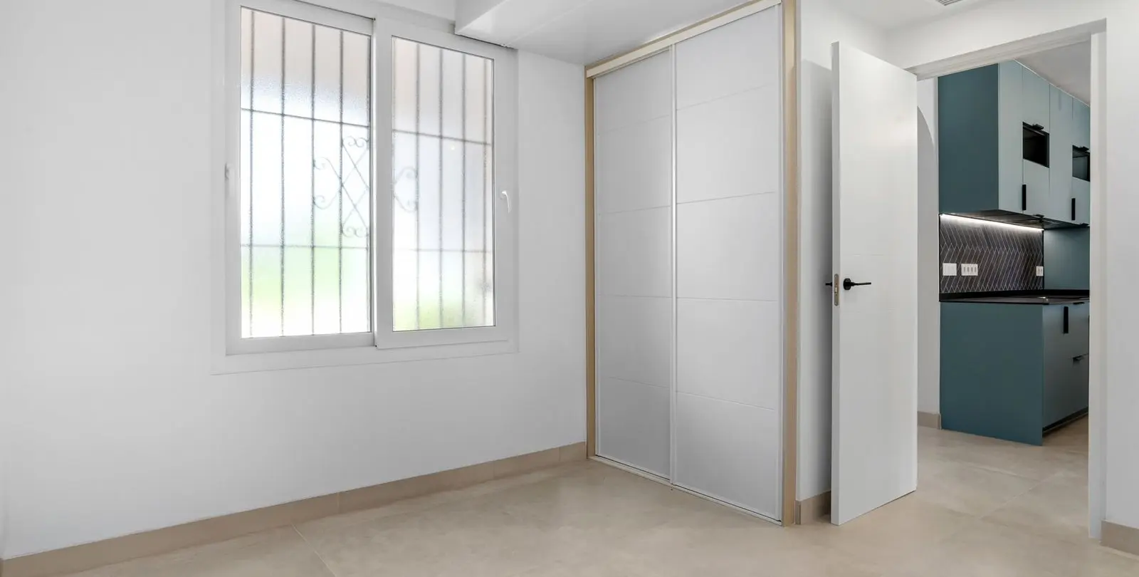 Sale of ground floor apartment in Nueva Andalucía 5