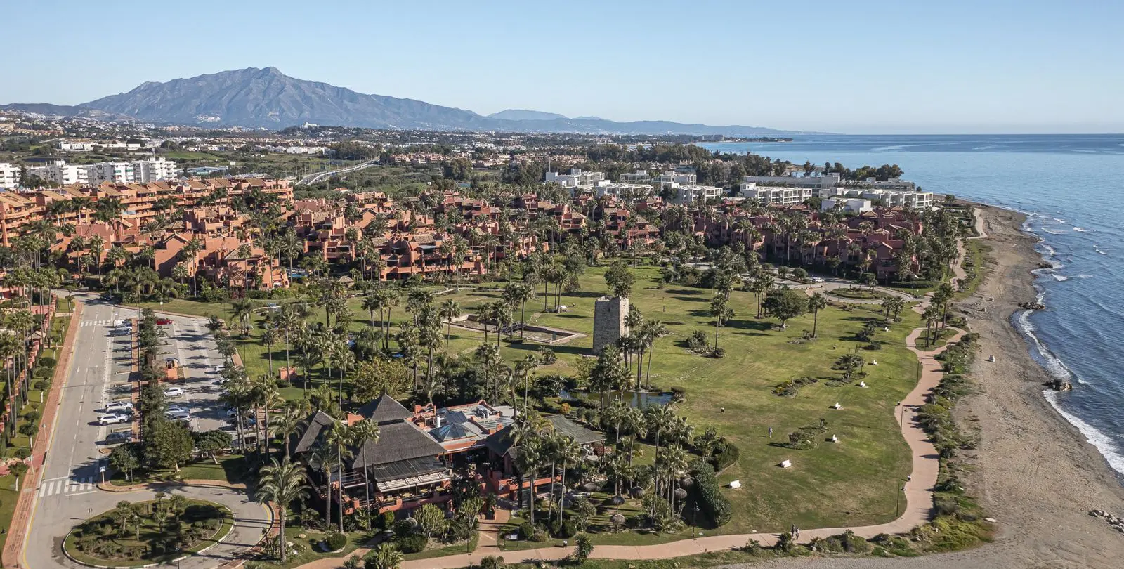 Продажа апартаментов на первом этаже в Estepona 1