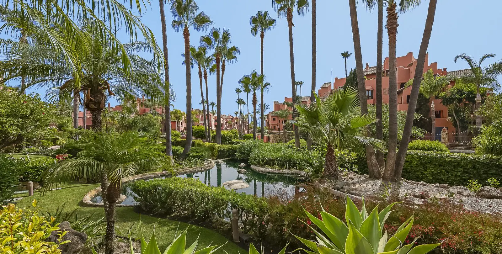 Продажа апартаментов на первом этаже в Estepona 26