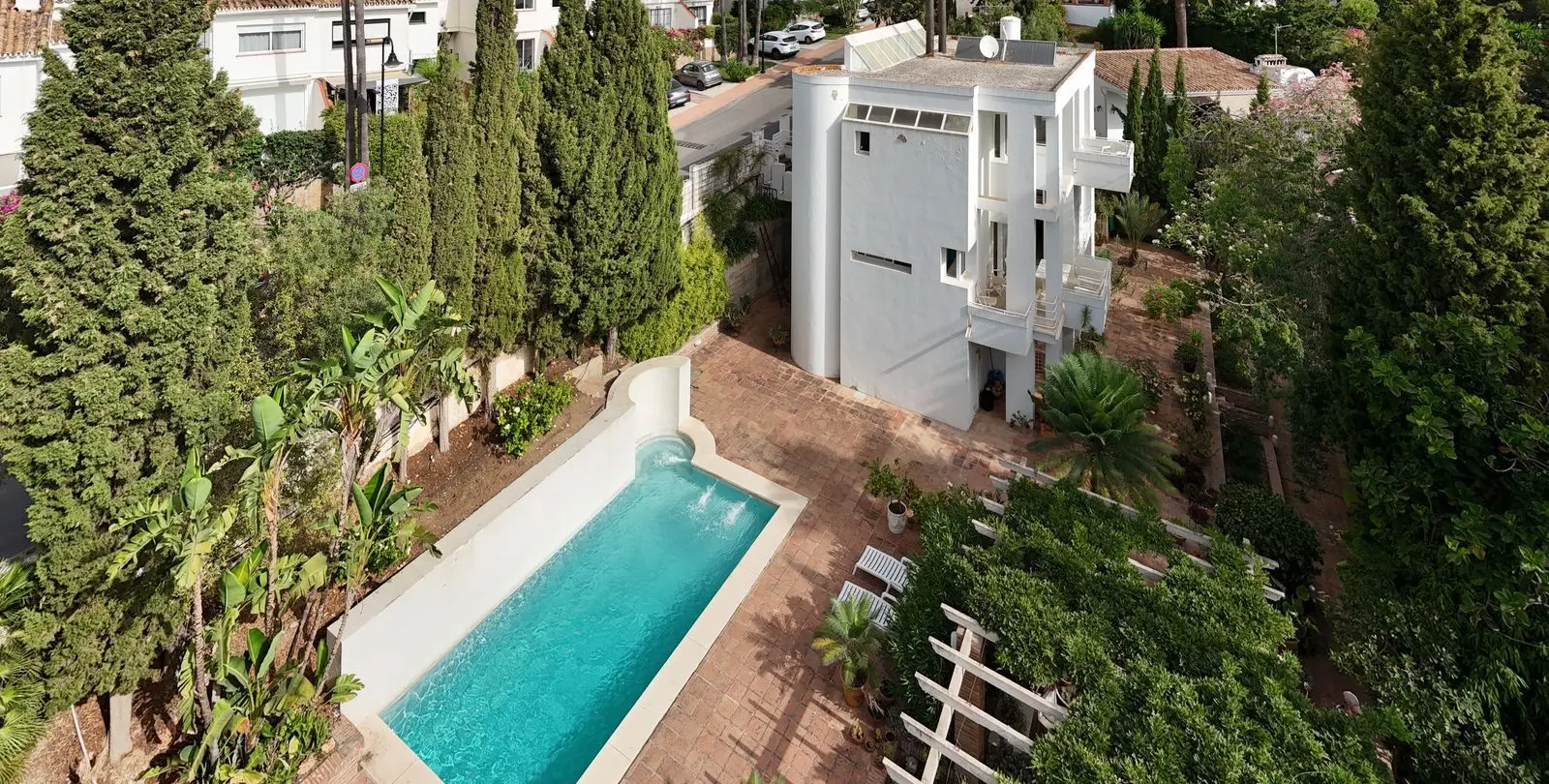 Продажа  отдельно стоящей виллы в Campo Mijas 1