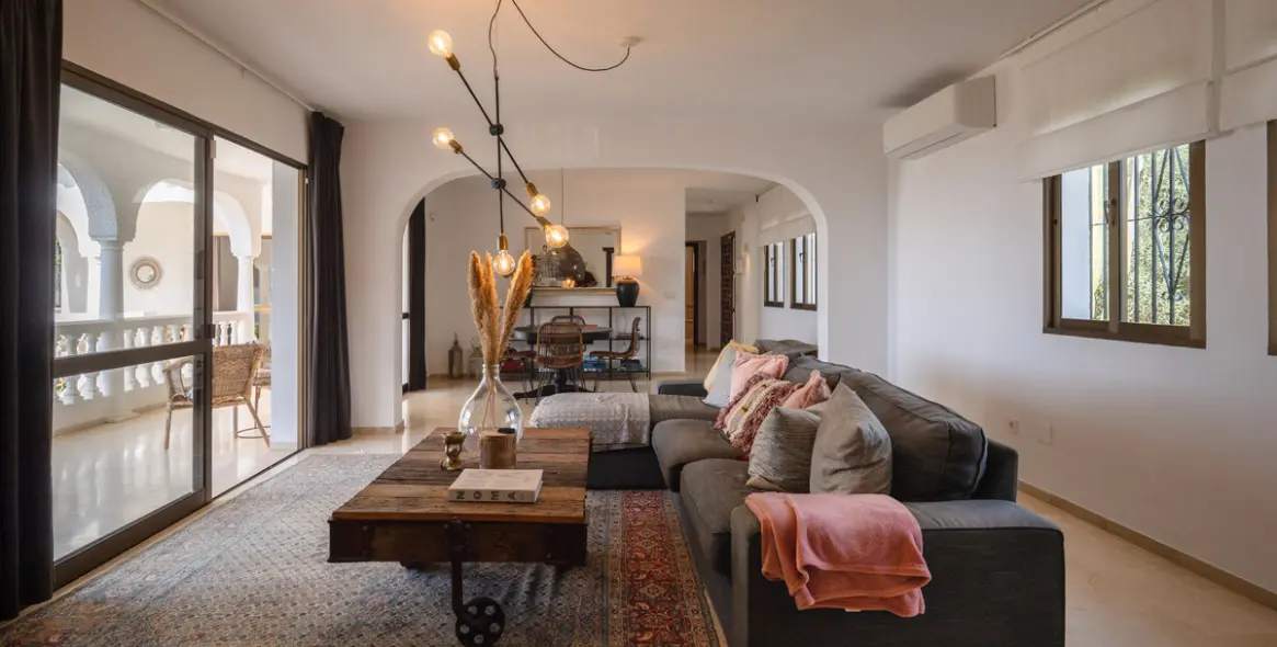Venta de villa independiente en Sierrezuela 2