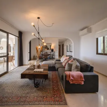 Venta de villa independiente en Sierrezuela