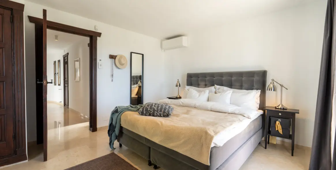 Venta de villa independiente en Sierrezuela 3