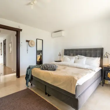 Venta de villa independiente en Sierrezuela