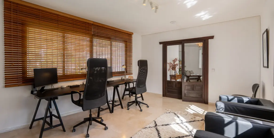 Venta de villa independiente en Sierrezuela 24