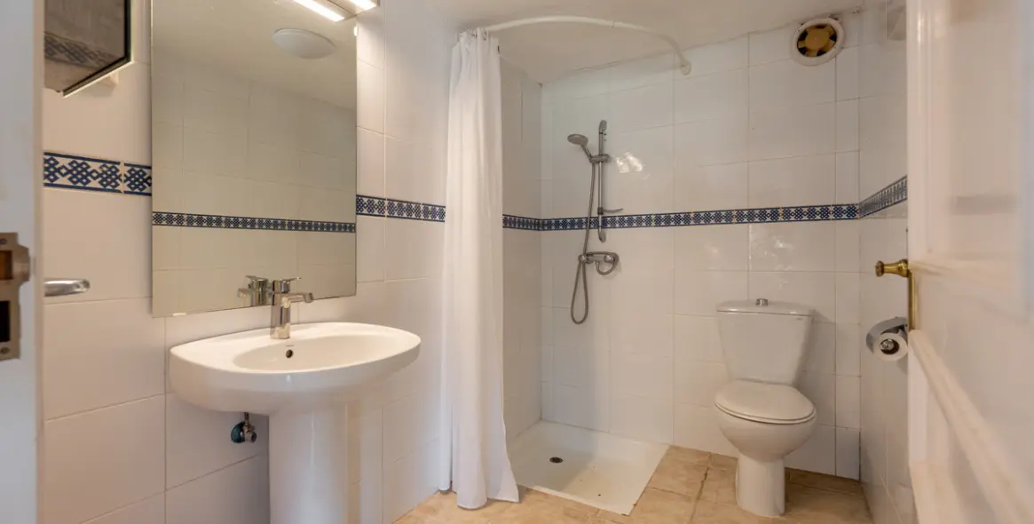 Venta de villa independiente en Sierrezuela 81