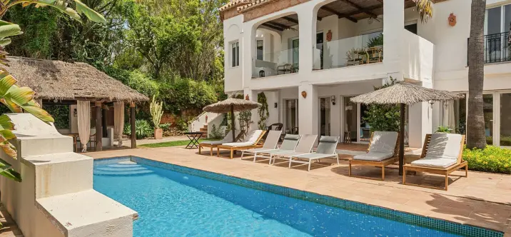 Venta de villa independiente en El Rosario 1