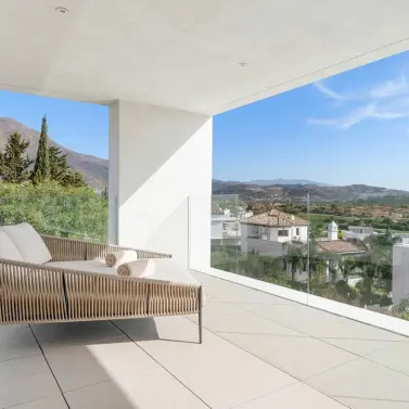 Short-term rent of detached villa in Estepona