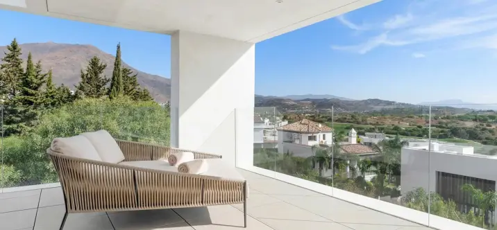 Short-term rent of detached villa in Estepona 2
