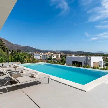 Short-term rent of detached villa in Estepona