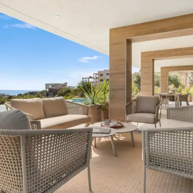 Short-term rent of detached villa in Estepona