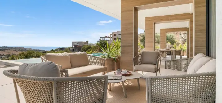 Short-term rent of detached villa in Estepona 4