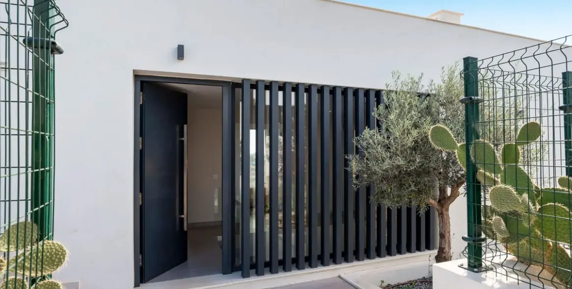 Краткосрочная аренда  отдельно стоящей виллы в Estepona 12