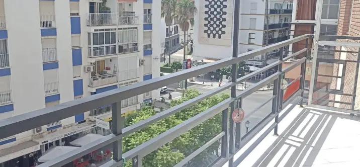 Venta de apartamento en planta media en Fuengirola 0