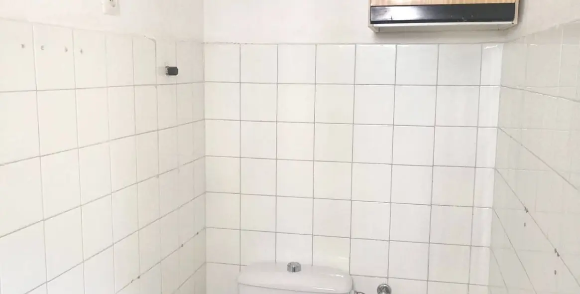 Sale of middle floor apartment in Fuengirola 13