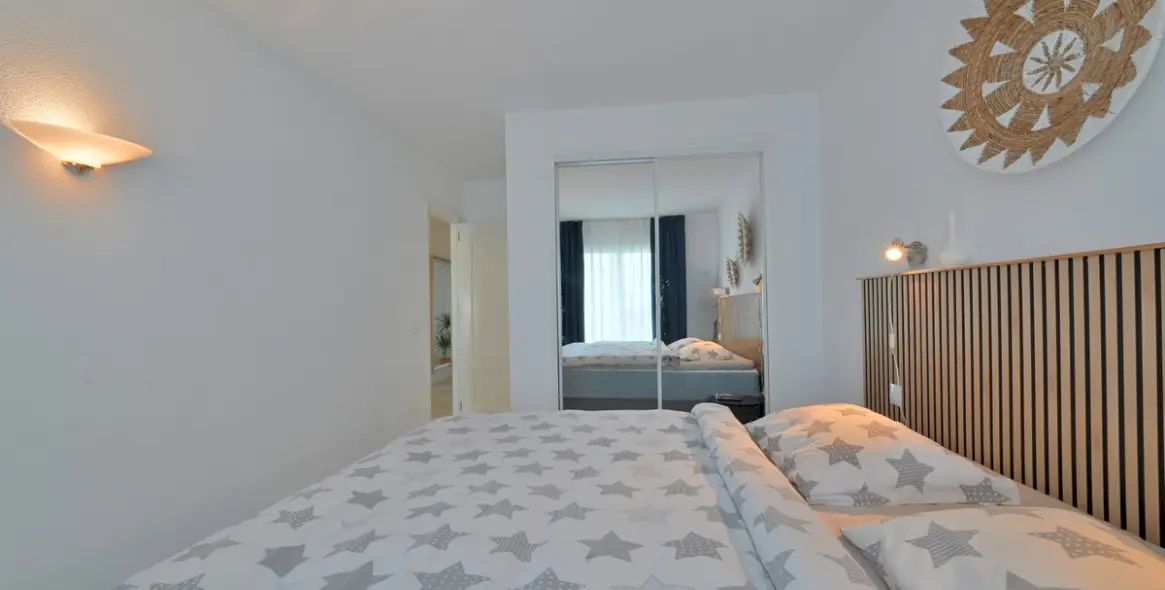 Venta de apartamento en planta media en Calahonda 6