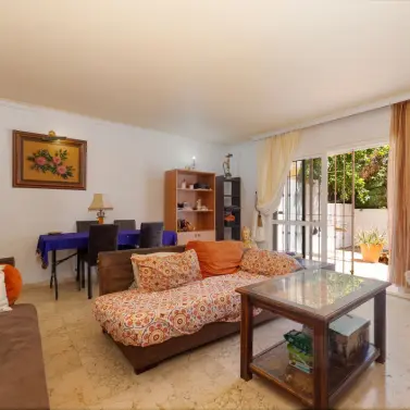 Venta de adosado en Las Lagunas
