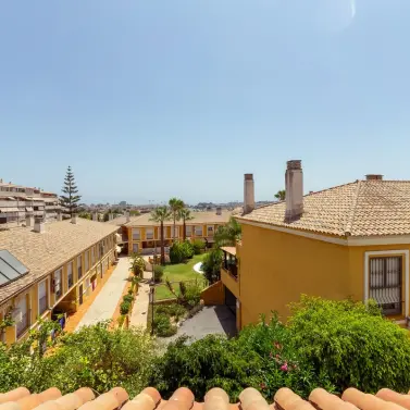 Venta de adosado en Las Lagunas