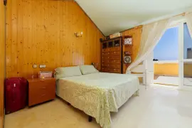 Image 4 thumb