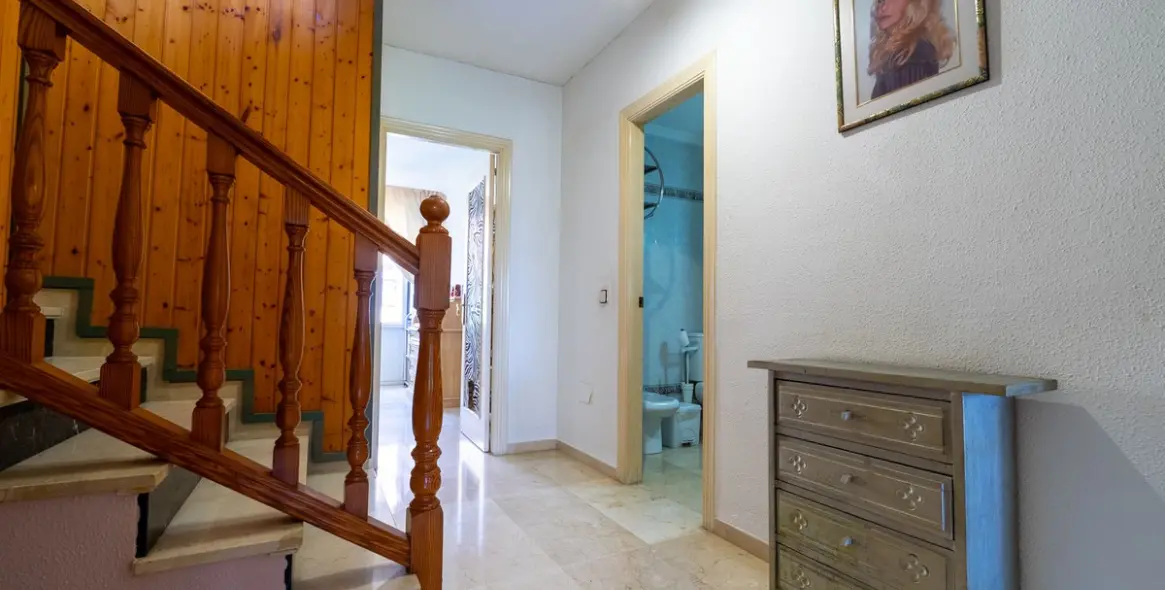 Venta de adosado en Las Lagunas 11
