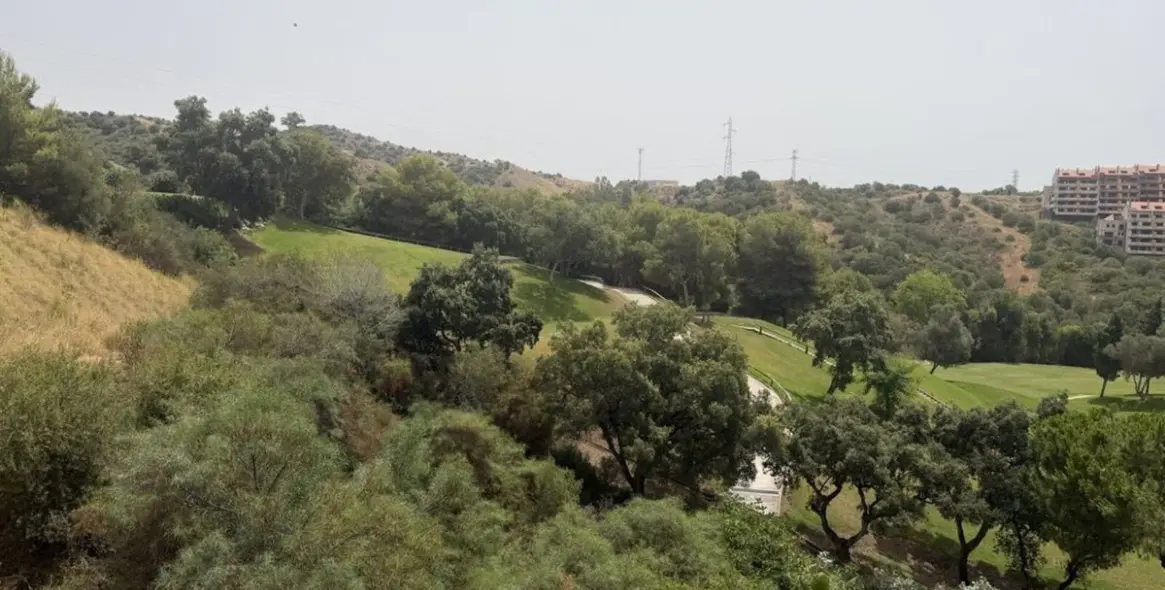 Venta de apartamento en planta media en Marbella 4